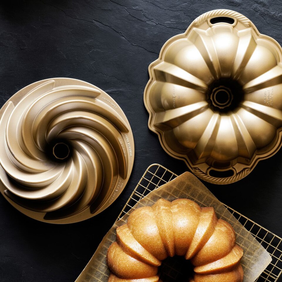 Williams Sonoma Nordic Ware Heritage Bundt® Pan